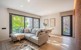 Apartsnoubcn Equador Les Corts